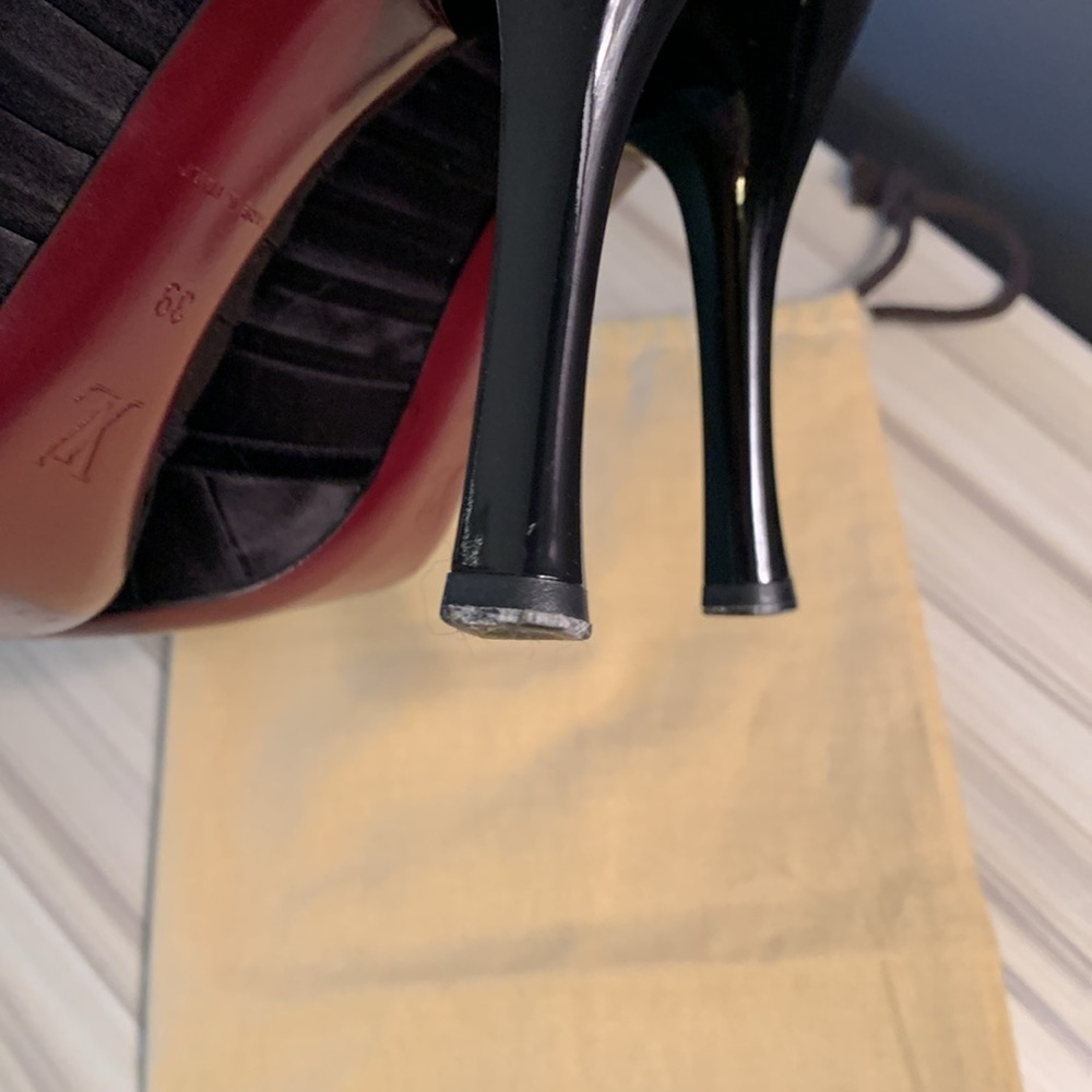 Louis Vuitton Black Pleated Satin Balmoral Pumps - Picture 9 of 11